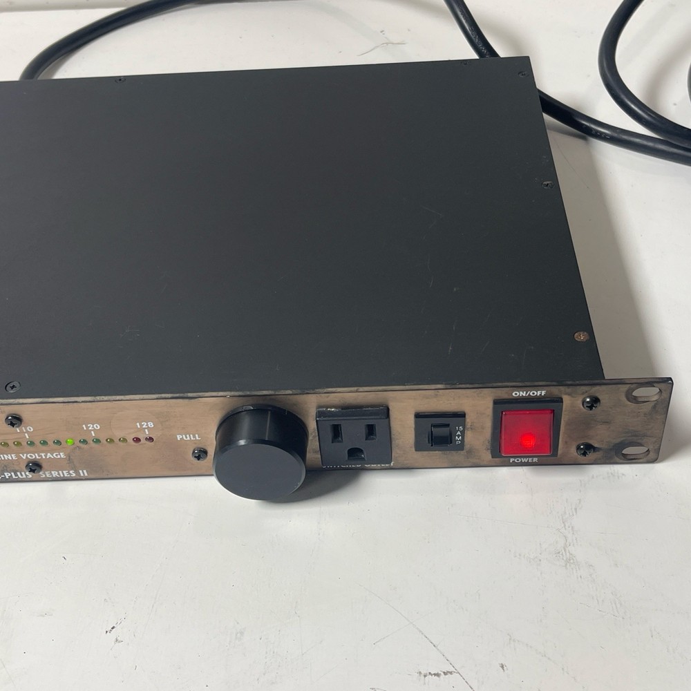 Furman PL-PLUS Series ll Power Conditioner