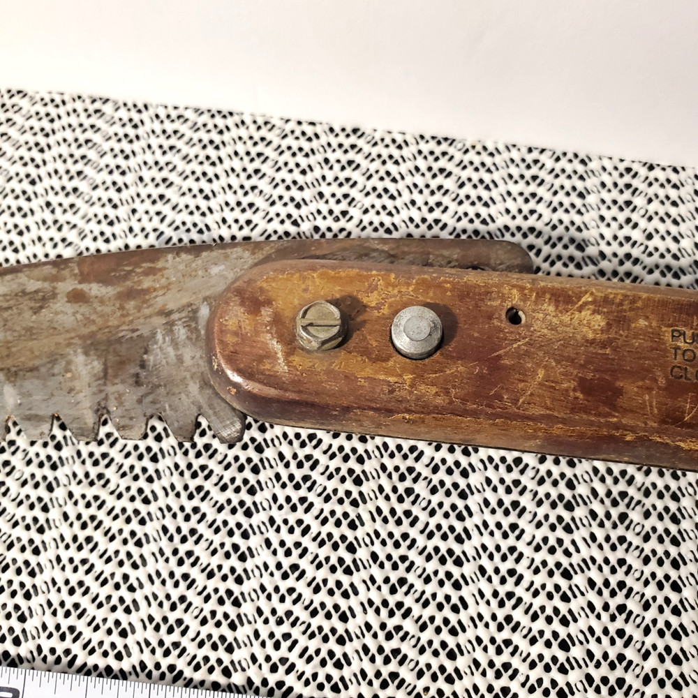 Vintage Green Thumb Folding Pruning Saw Push Button Lock Garden Tree Tool Rustic