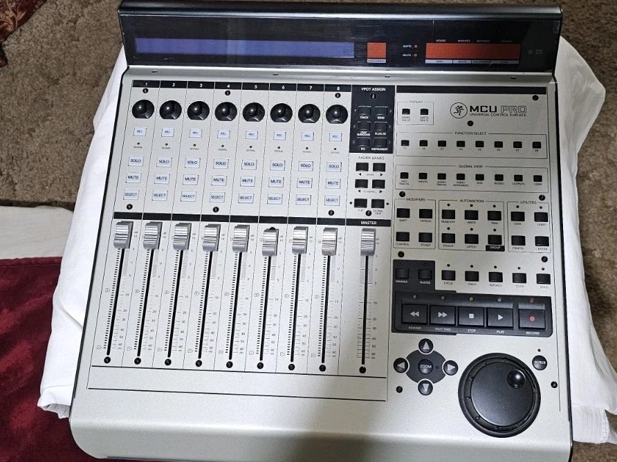 Mackie MCU Pro MIDI Controller/ DAW Controller
