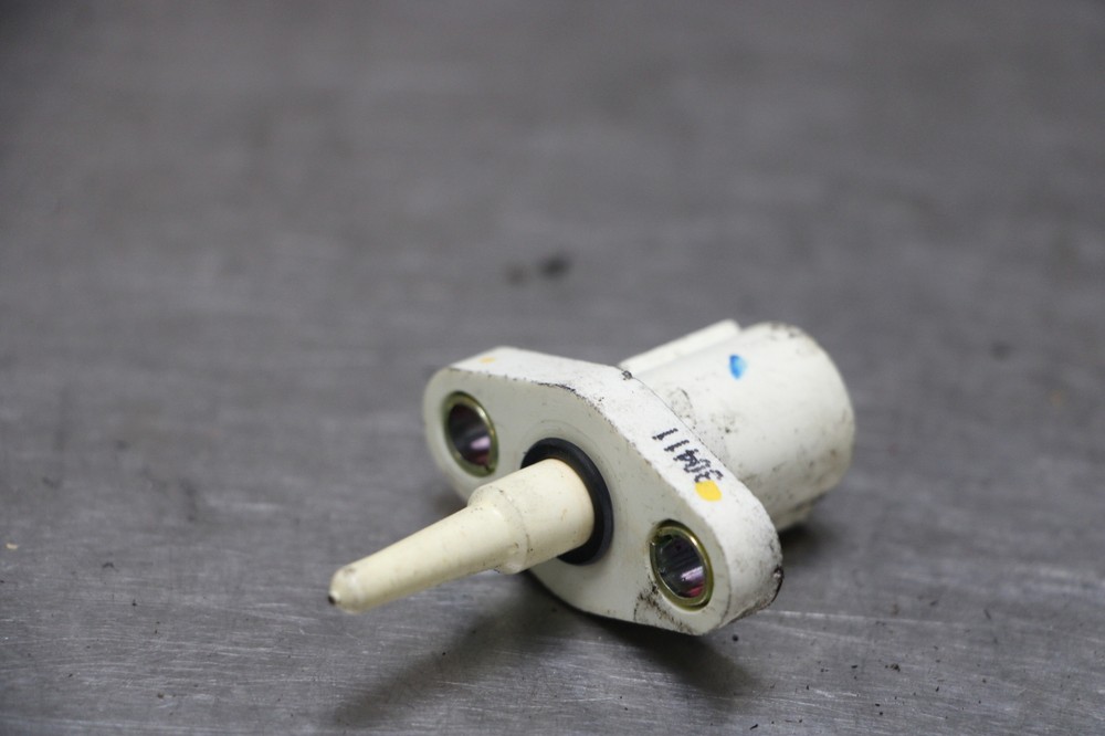 03-04 Honda 600RR Air Temperature Temp Sensor