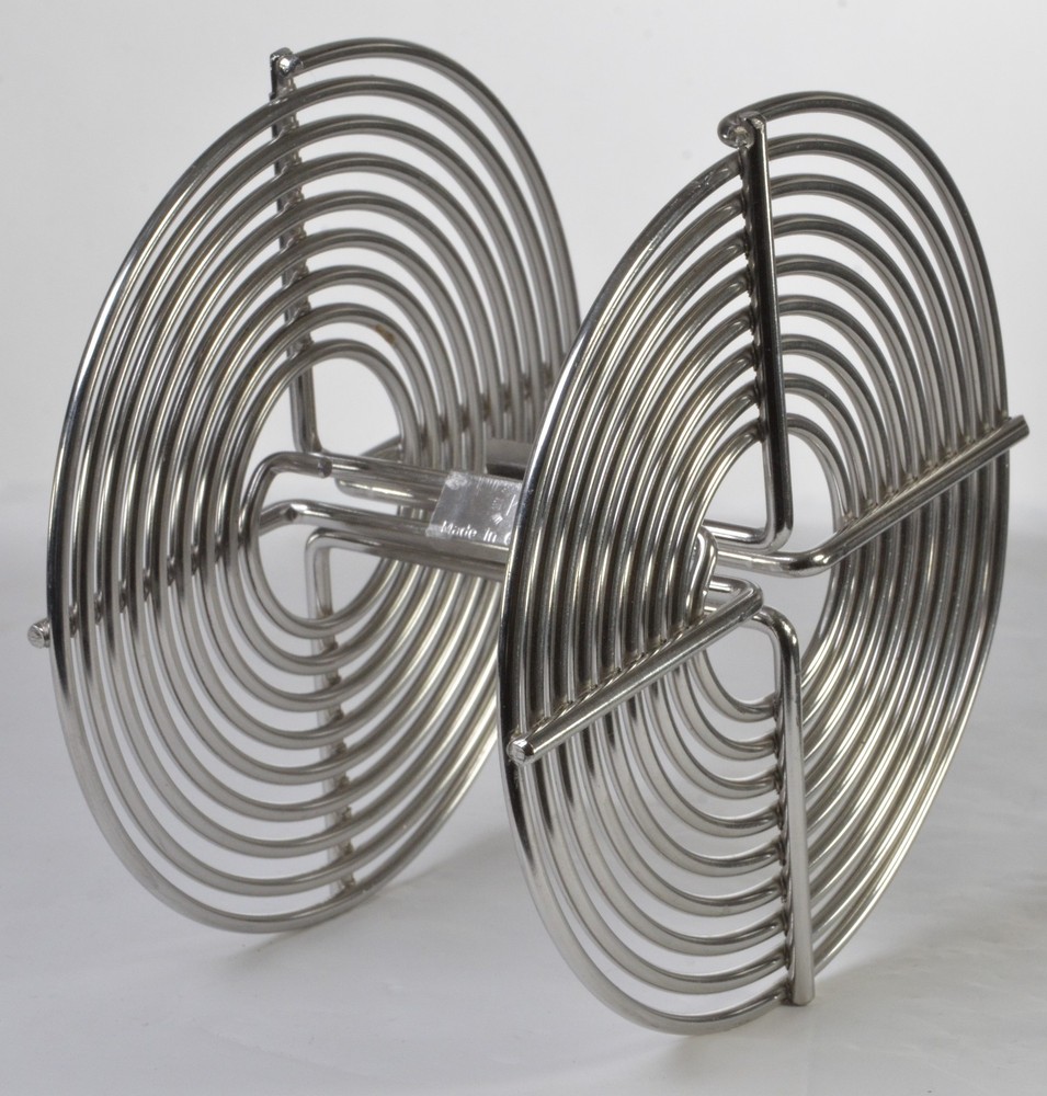 One Kindermann 220 Roll Film oversize processing reel