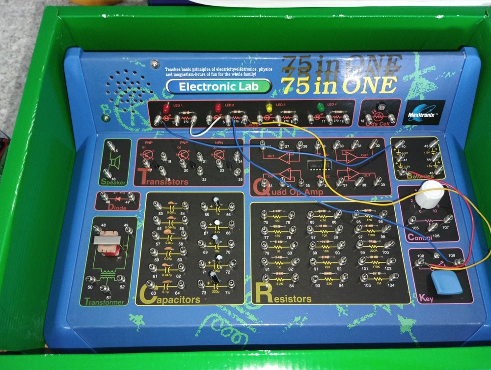 Maxitronix Electronic Lab 75in1 Science Experiments Laboratory 75 in One Boxed