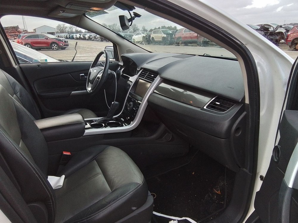 2014 Ford Edge Front Center Dash Mounted 8' Touch Screen from 04/09/14