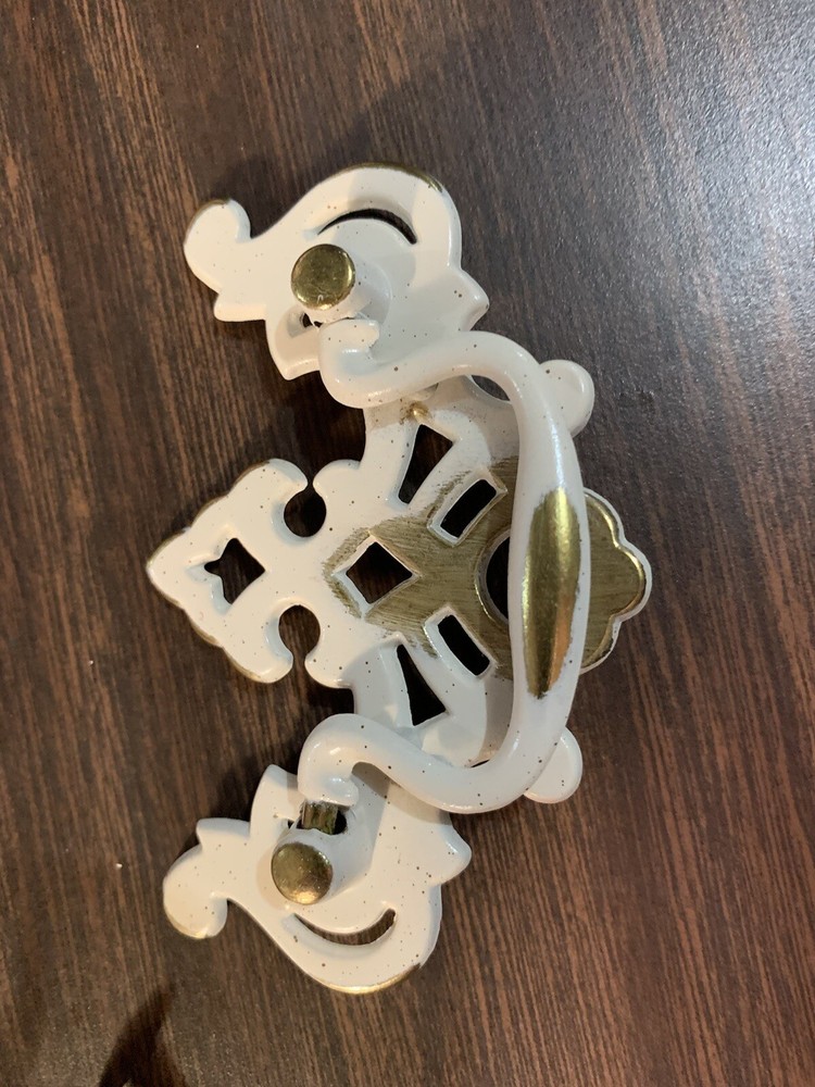 BPC10427 Drawer DROP BAIL Pull Handle (15) & BPC18032 Knob & Back Plate (4)