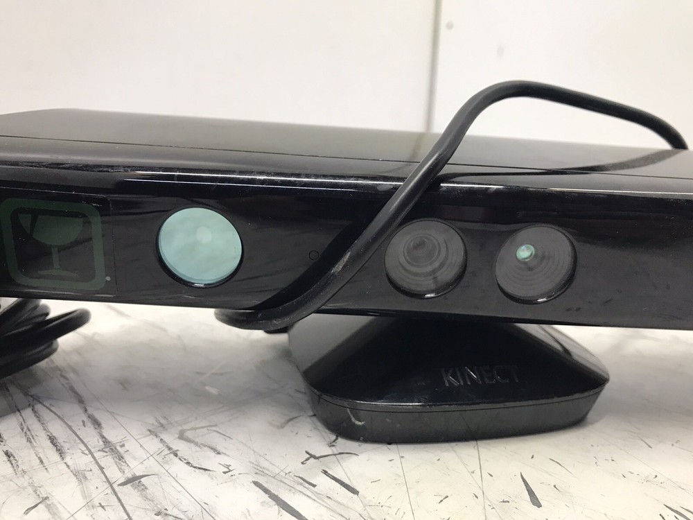 LOT OF 4 Microsoft Xbox 360 Kinect Sensor Black Model 1414 UNTESTED