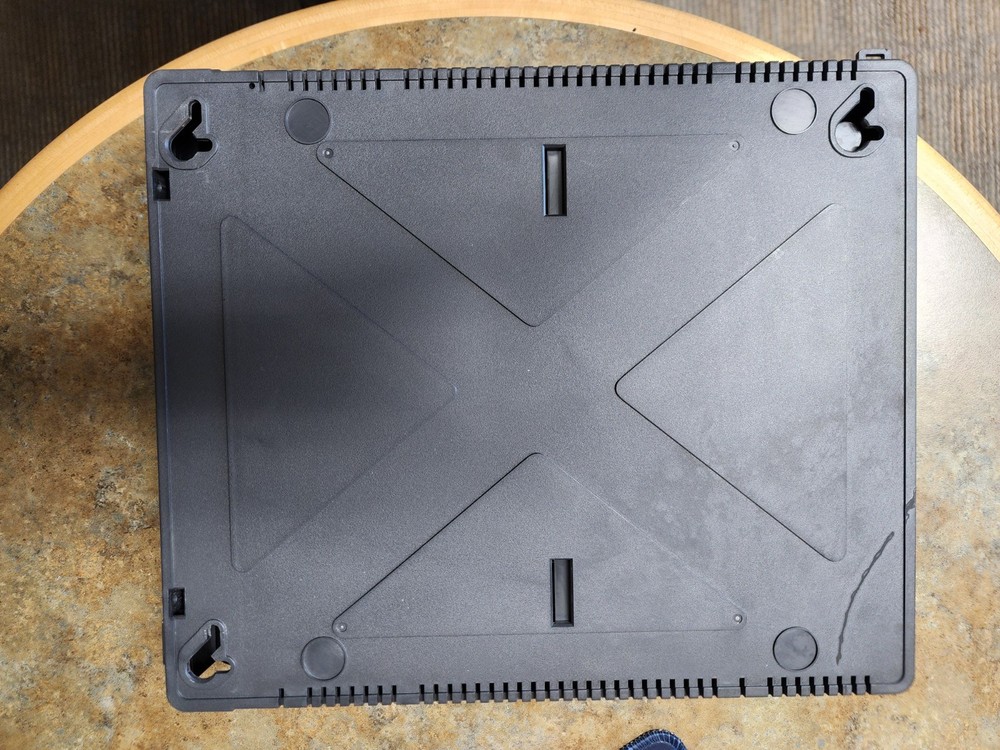 Vertical SBX IP 320 Basic 3x8 KSU/Phone System 4000-03 w/VM