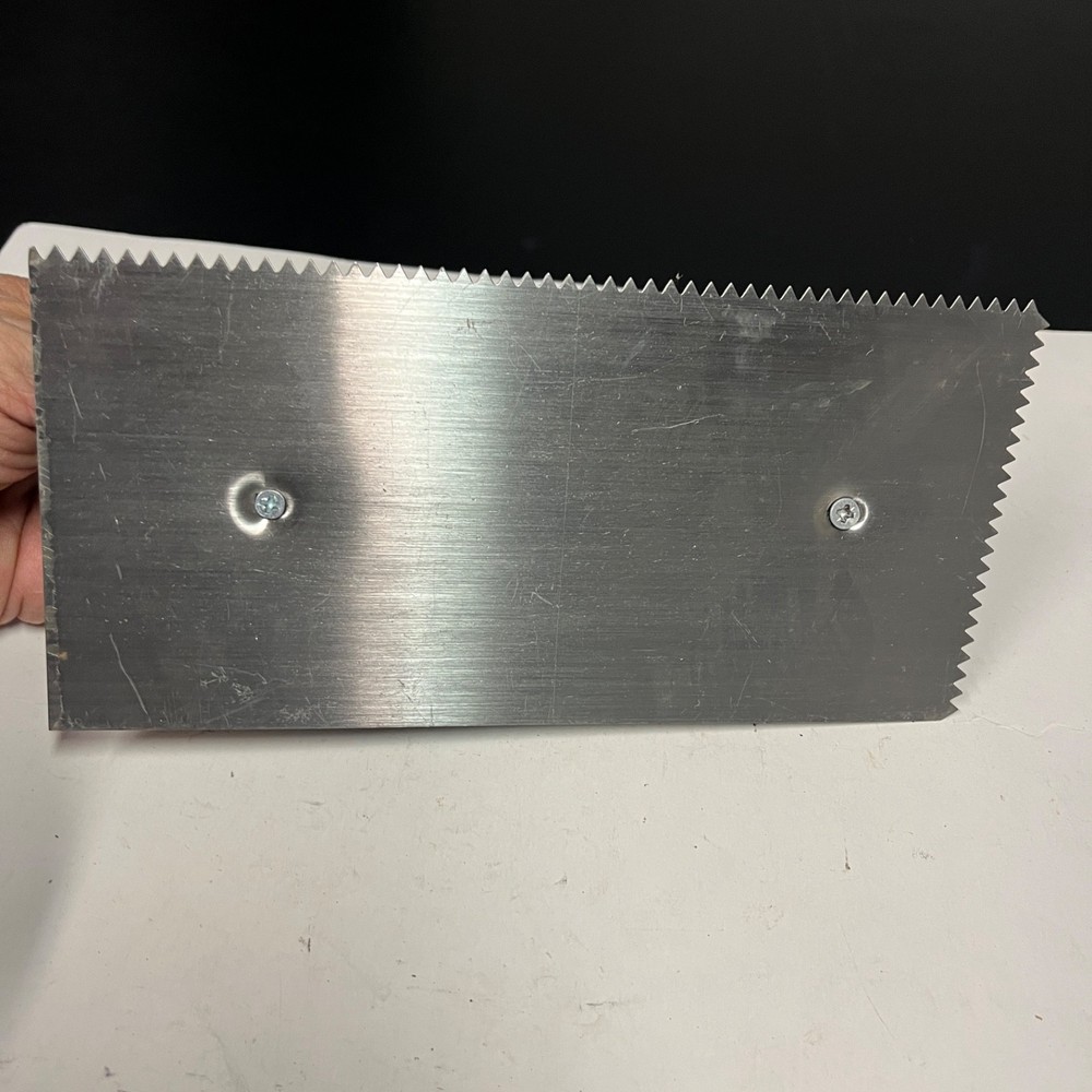Tool Basix V Notched Trowel 9.25" x 4.25"