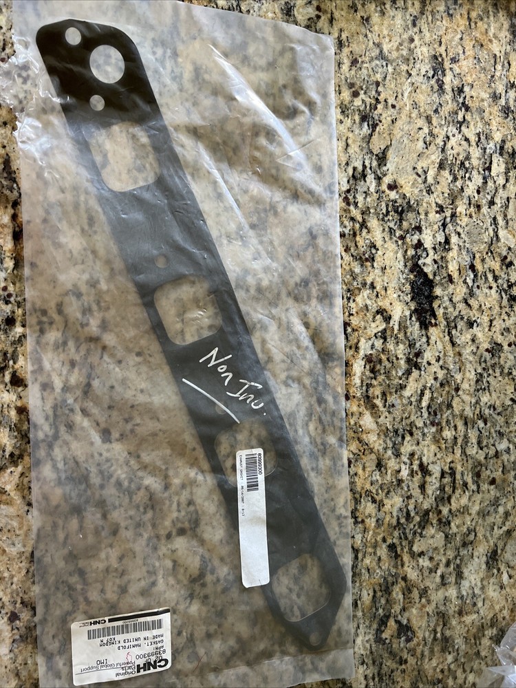 CNH GASKET PART # 83999300