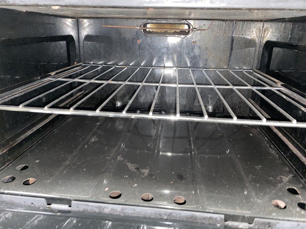 Garland 2 Burner Range W/36” Gas Griddle, Immaculate!