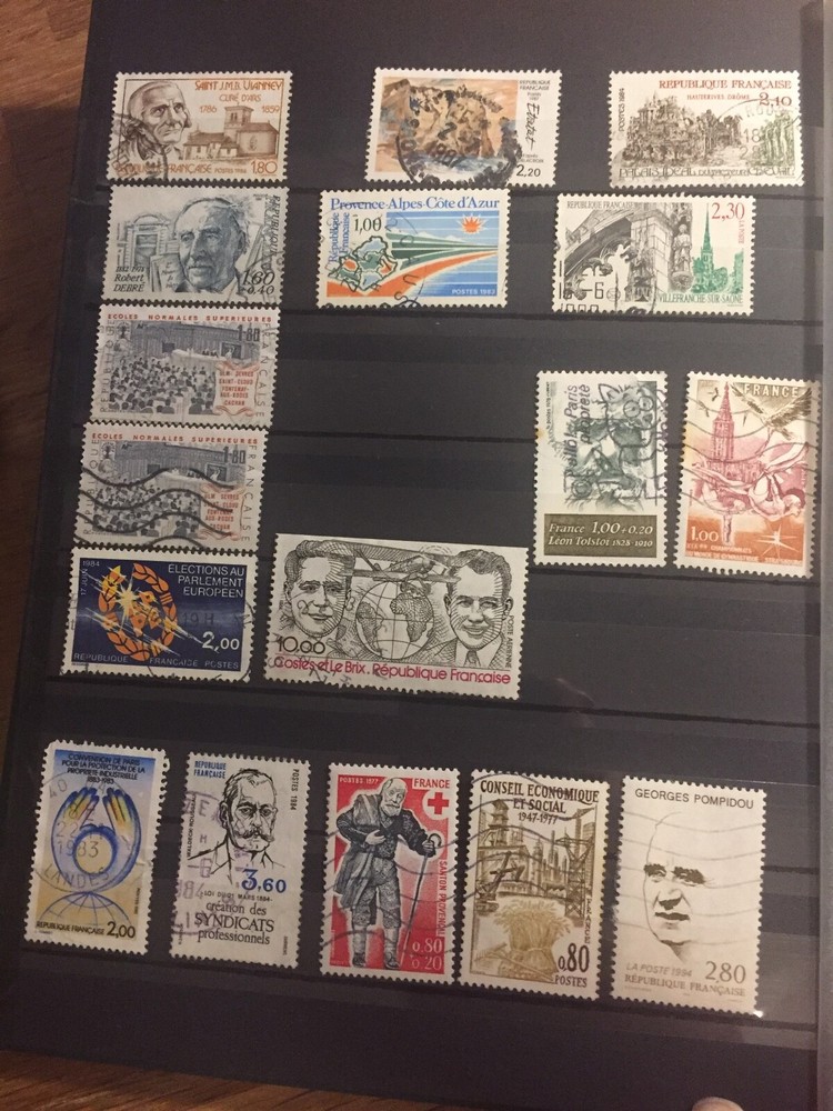 stamps complete binder of 173 stamps