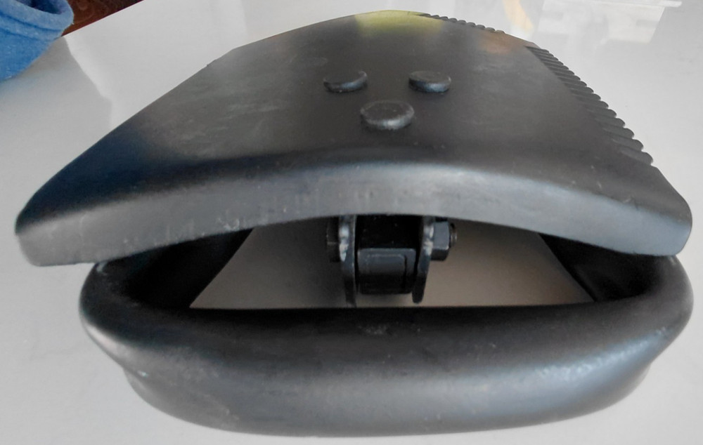 Genuine US Military Issue Entrenching Tool (E-Tool), Folding Shovel with Handle