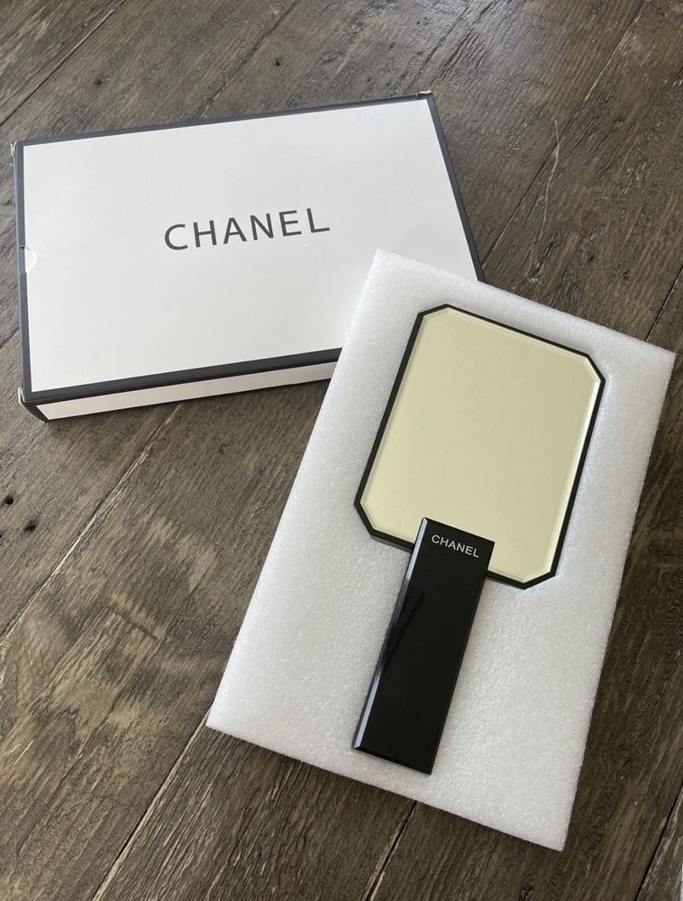 CHANEL  Vip gift Beauty Makeup Mirror - Limited Edition - Black