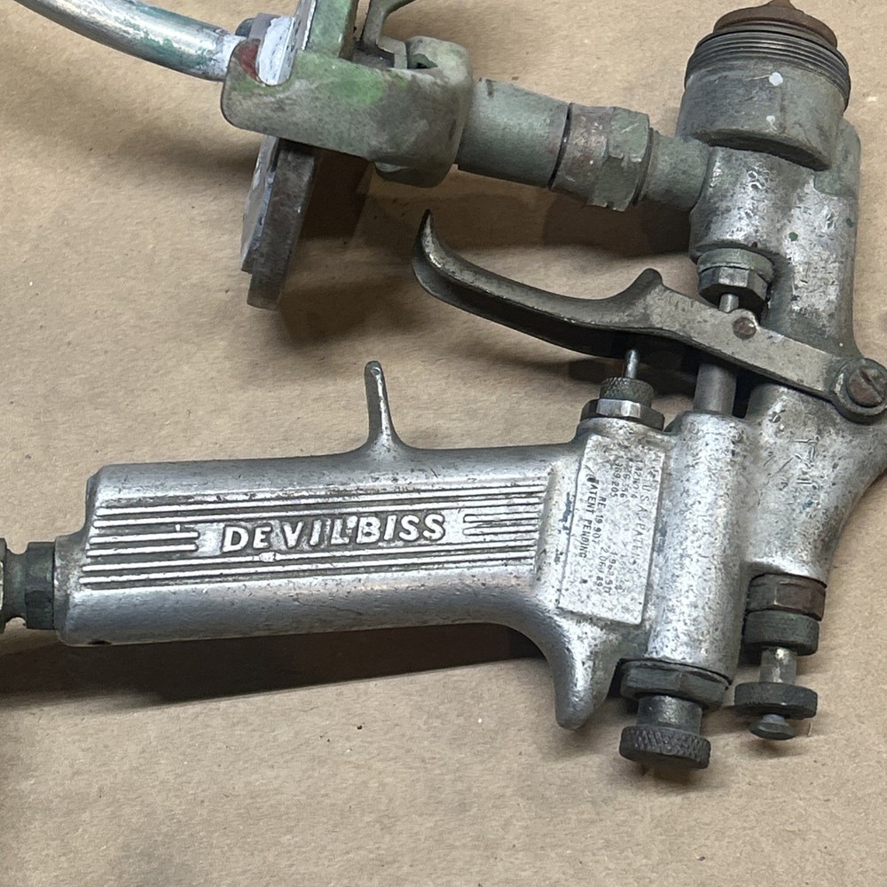 Devilbiss spray gun MBC type with cup and #30/58nozzle Untested