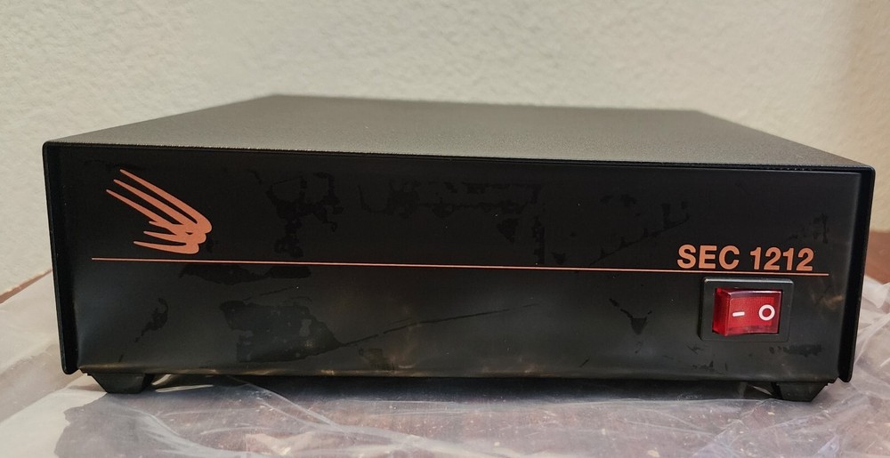 Samlex SEC 1212 Switching DC Power Supply