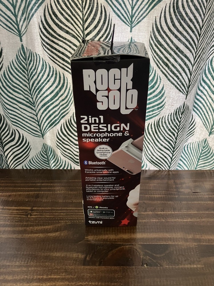 NEW ~ Rock Solo Bluetooth Karaoke Microphone Wireless (Rose Gold)
