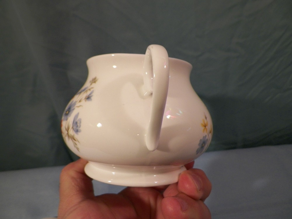 Royal Albert China SUMMER BREEZE Covered Sugar Bowl