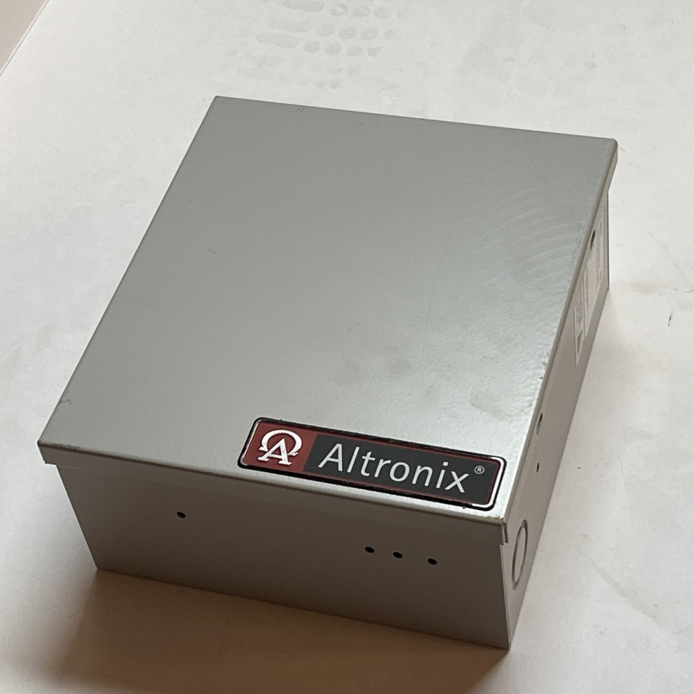 Altronix SAV9D, DC CCTV Power Supply Security- NEW