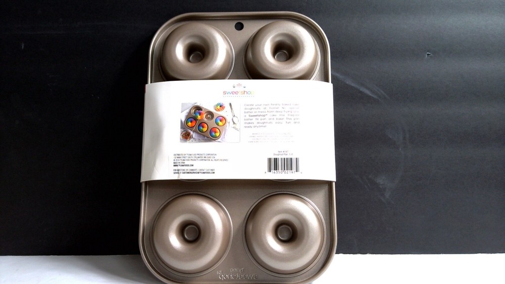 Tylina Sweetshop Doughnut Pan Makes 6 Doughnuts