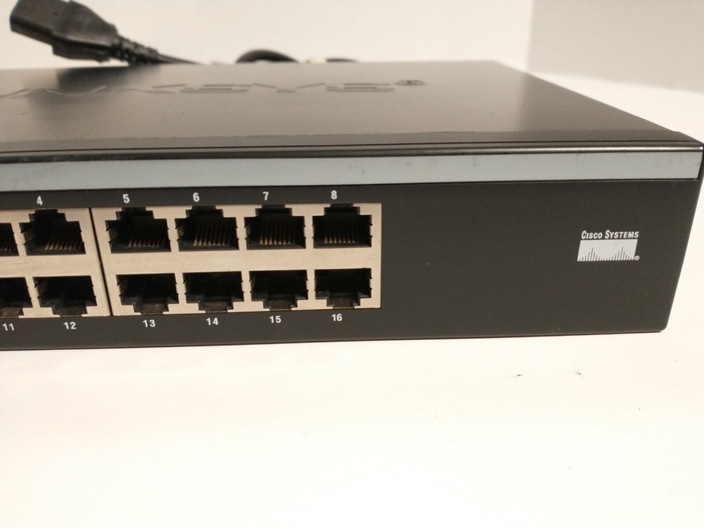 Linksys (Cisco) EF4116 - Half Rack EtherFast 10/100Mbp (16-Ports Switch)