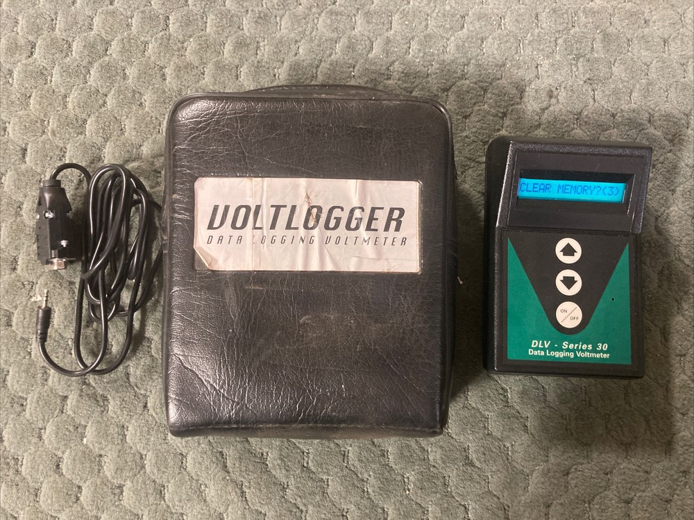 Data Logging Voltmeter Voltlogger With Case DLV-30 Battery Voltage