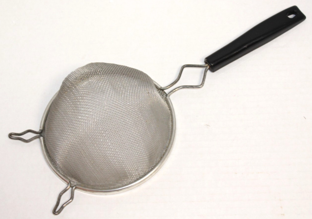 Vintage Ekco Plastic Corncob Handle Wire Mesh Sieve Strainer