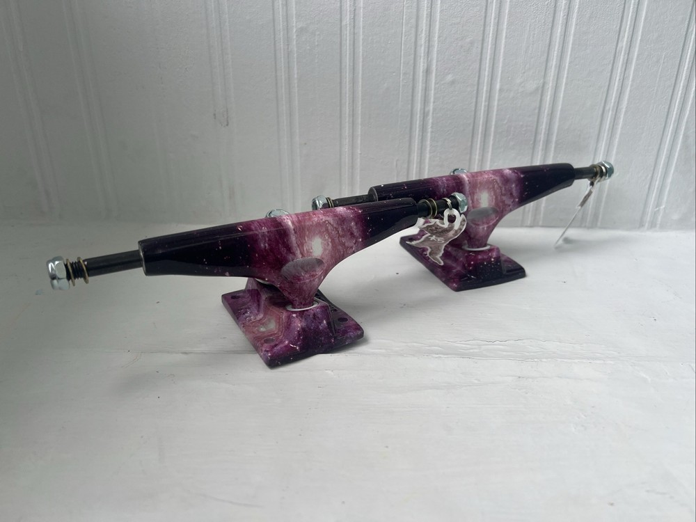 Krux K5 Skateboard Trucks 8.5 Galaxy
