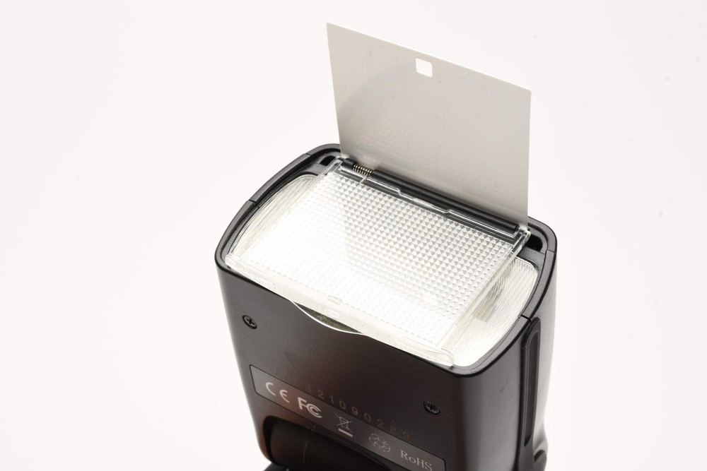 Meike MK570 II Speedlite Flash, Stand, Tested, Great