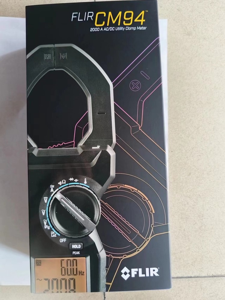 2kA AC/DC Utility Clamp Meter - FLIR CM94