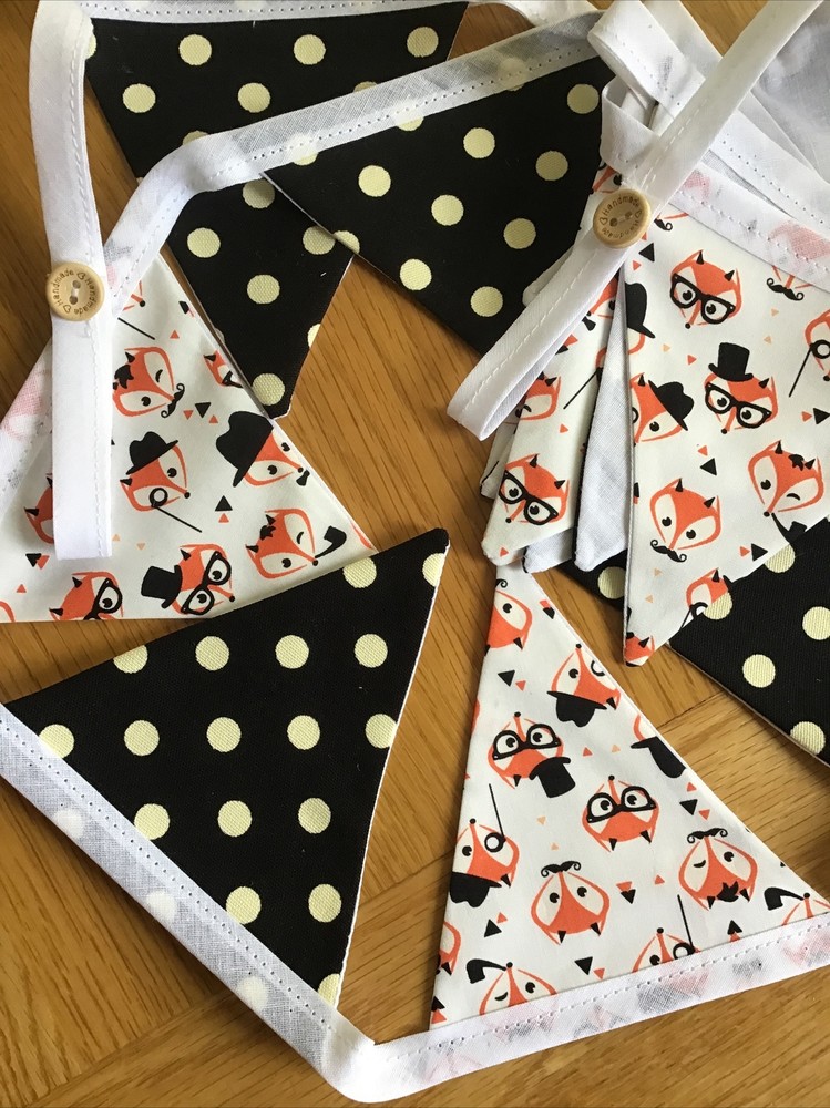 Handmade Fox Bunting. Handmade Buttons Approx 2 .5 METERS 15 Flags
