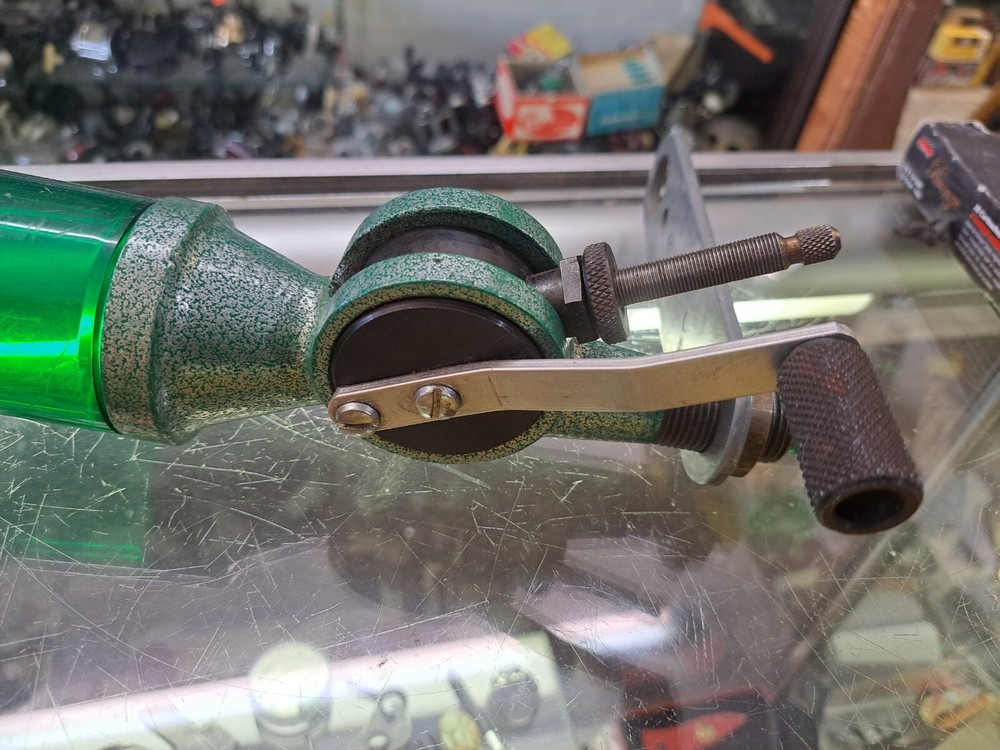 RCBS POWDER MEASURE WITH STAND