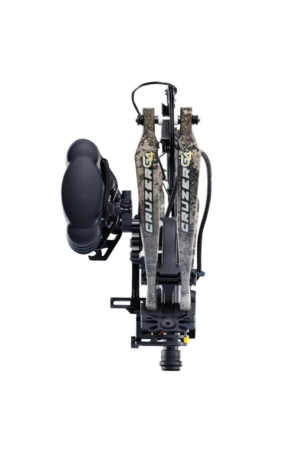 Bear Cruzer G4 RTH 70 Compound Bow Right Hand True Timber Strata