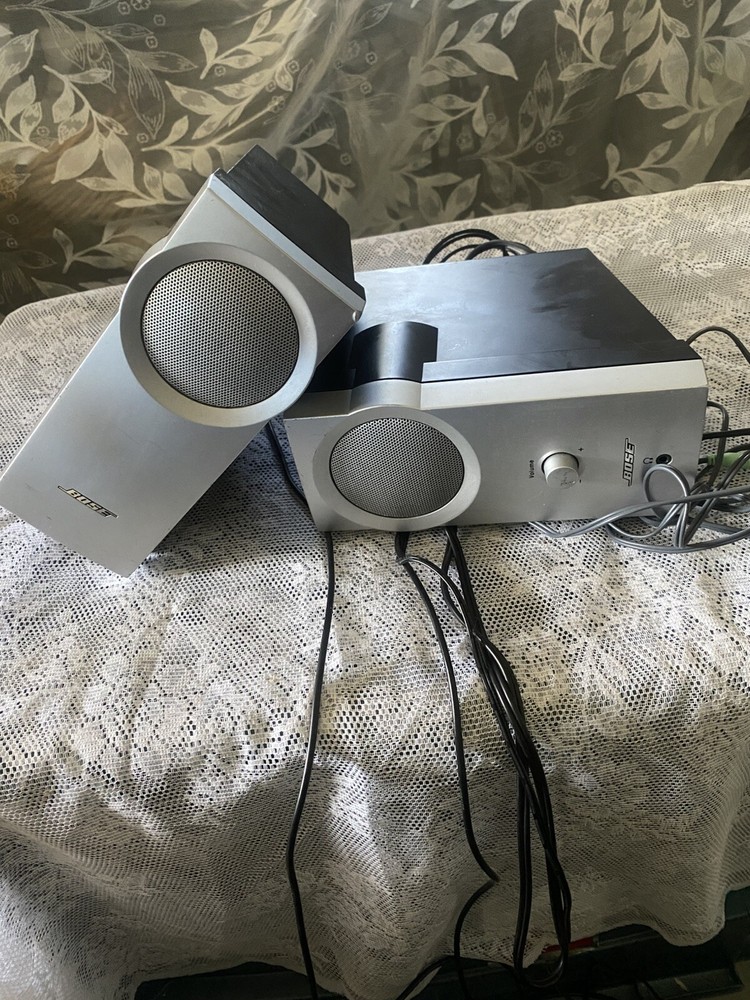 Bose Companion 2 Multimedia Computer Speakers System Silver with Cable - Works