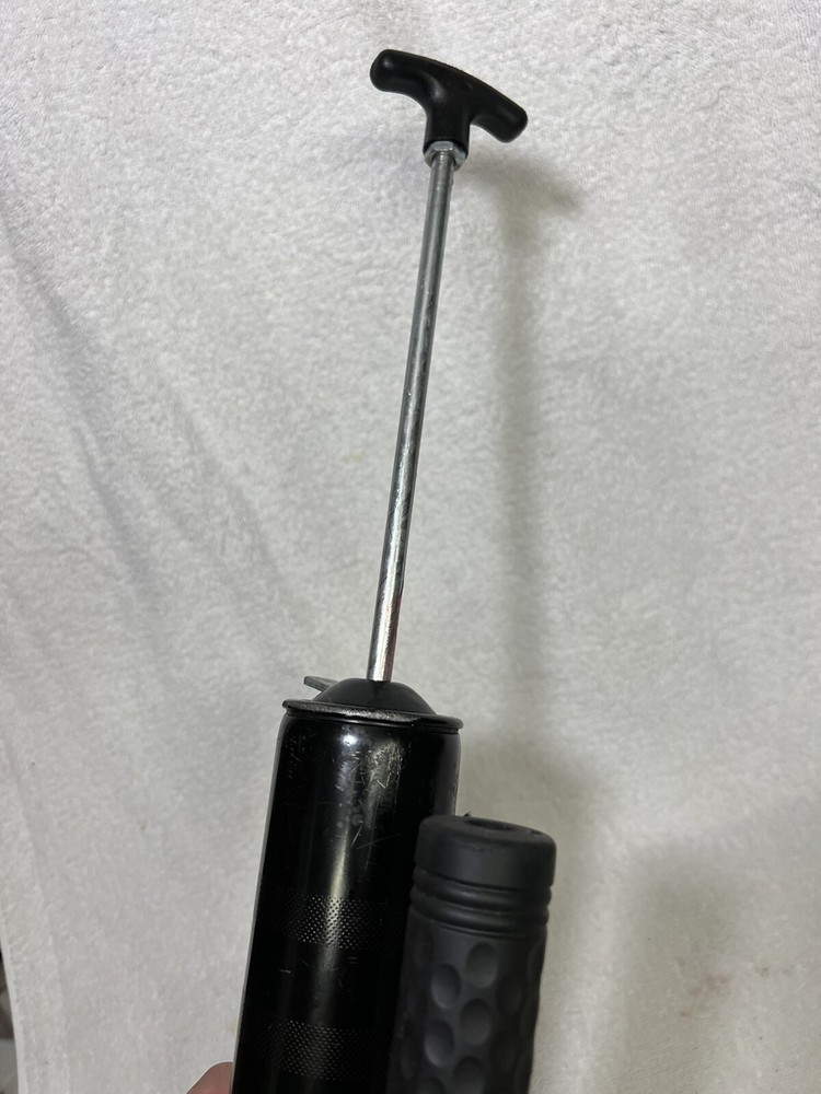 Grease gun with flexible hose and etc.