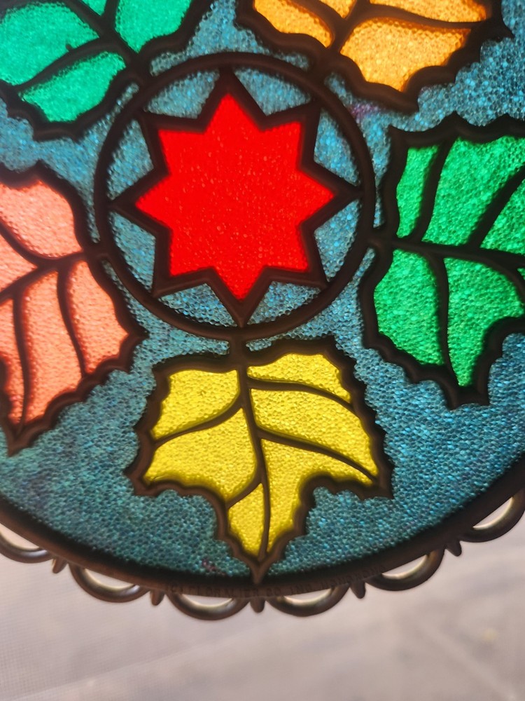Vintage Maple Leaf Pattern Sun Catcher by Floralier Co. • 6⅞"