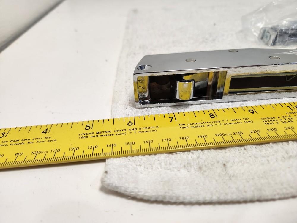 CHG R24 Offset Latch & Strike