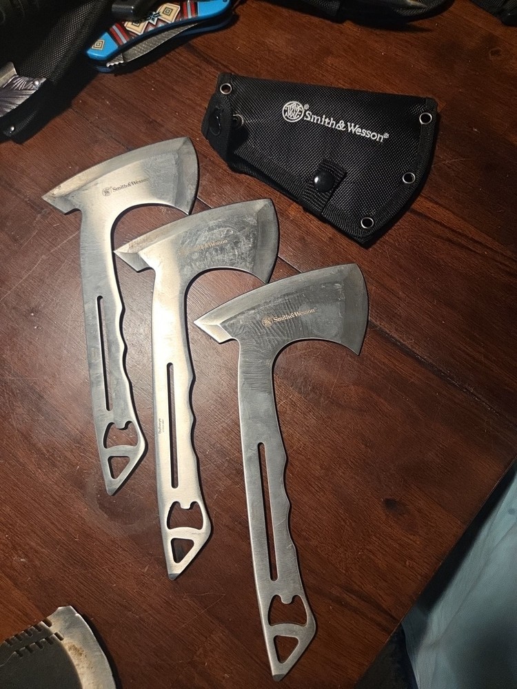 7 Piece Throwing Axe Bundle. Smith & Wesson,& Jxejxo Brands.