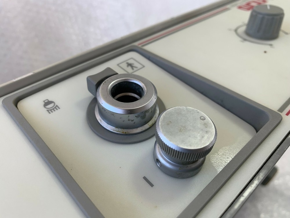 Richard Wolf 4200 LP Light Source For Endoscope Used 4200.001