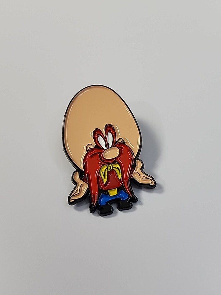 Yosemite Sam Lapel Pin Cartoon Character *