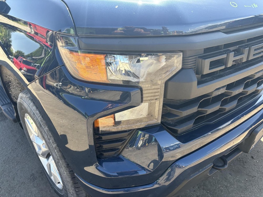 Chevrolet Silverado 1500 Front Console w/ Control Panel OEM 85613245 2023-2025