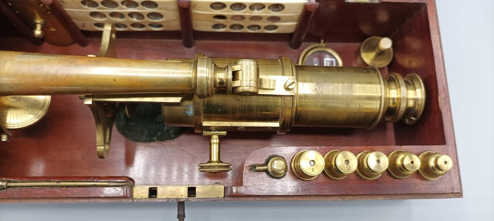 GERMAN CHEST-TYPE MICROSCOPE