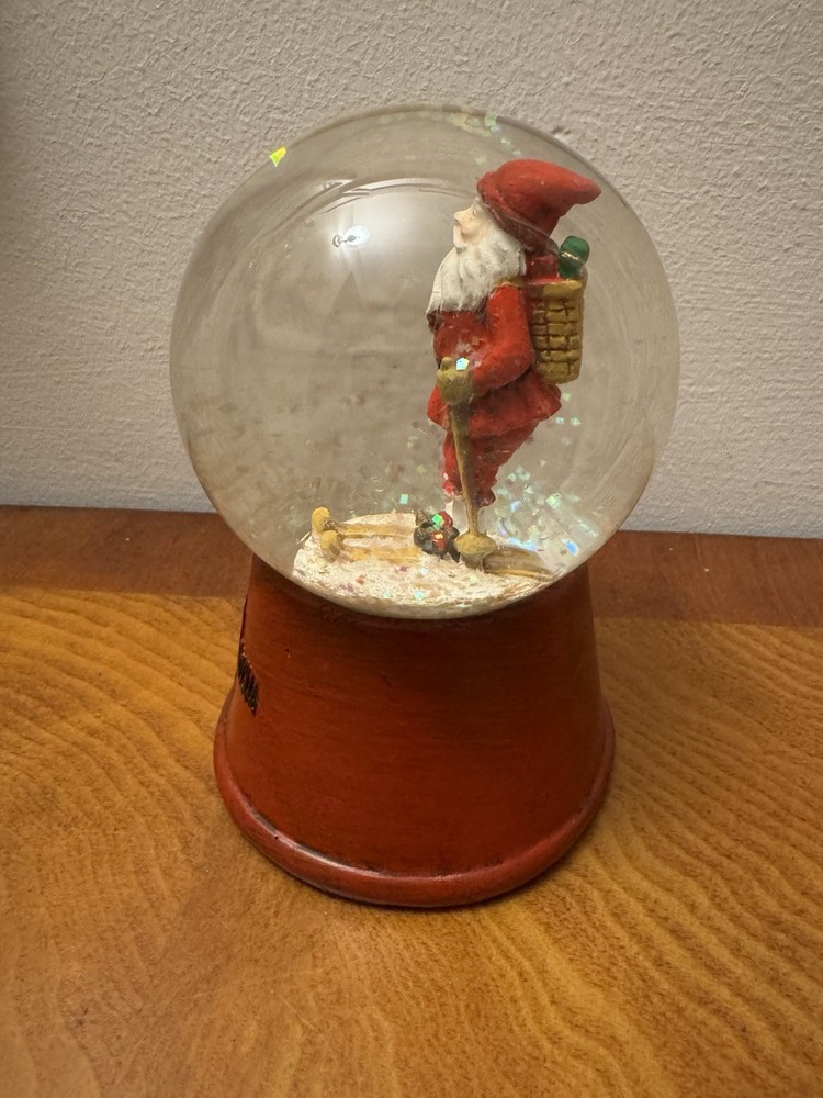 2012 Neiman Marcus ~ Santa Skiing Snow Globe ~ 5"