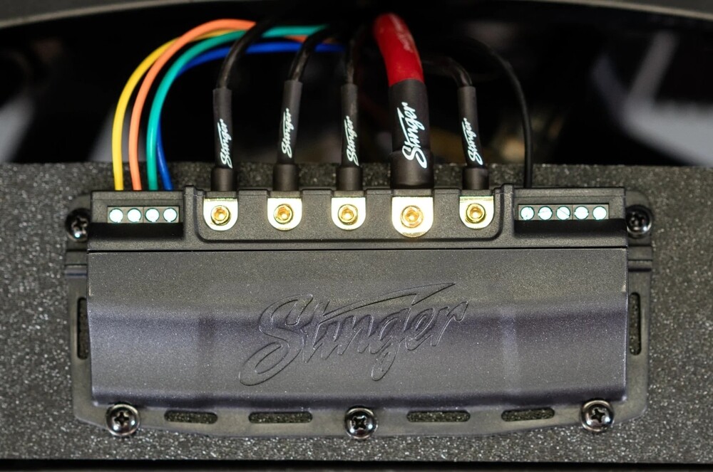 Stinger SPXSH440 | 4-Chan High Current Relay System SwitchHub