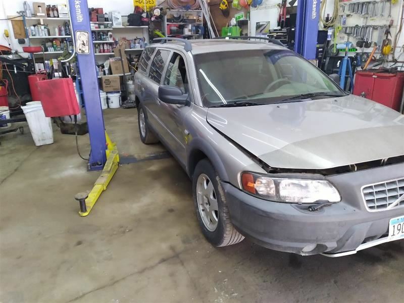 Rear Center Console And Middle Seat Back Pad C70 2001