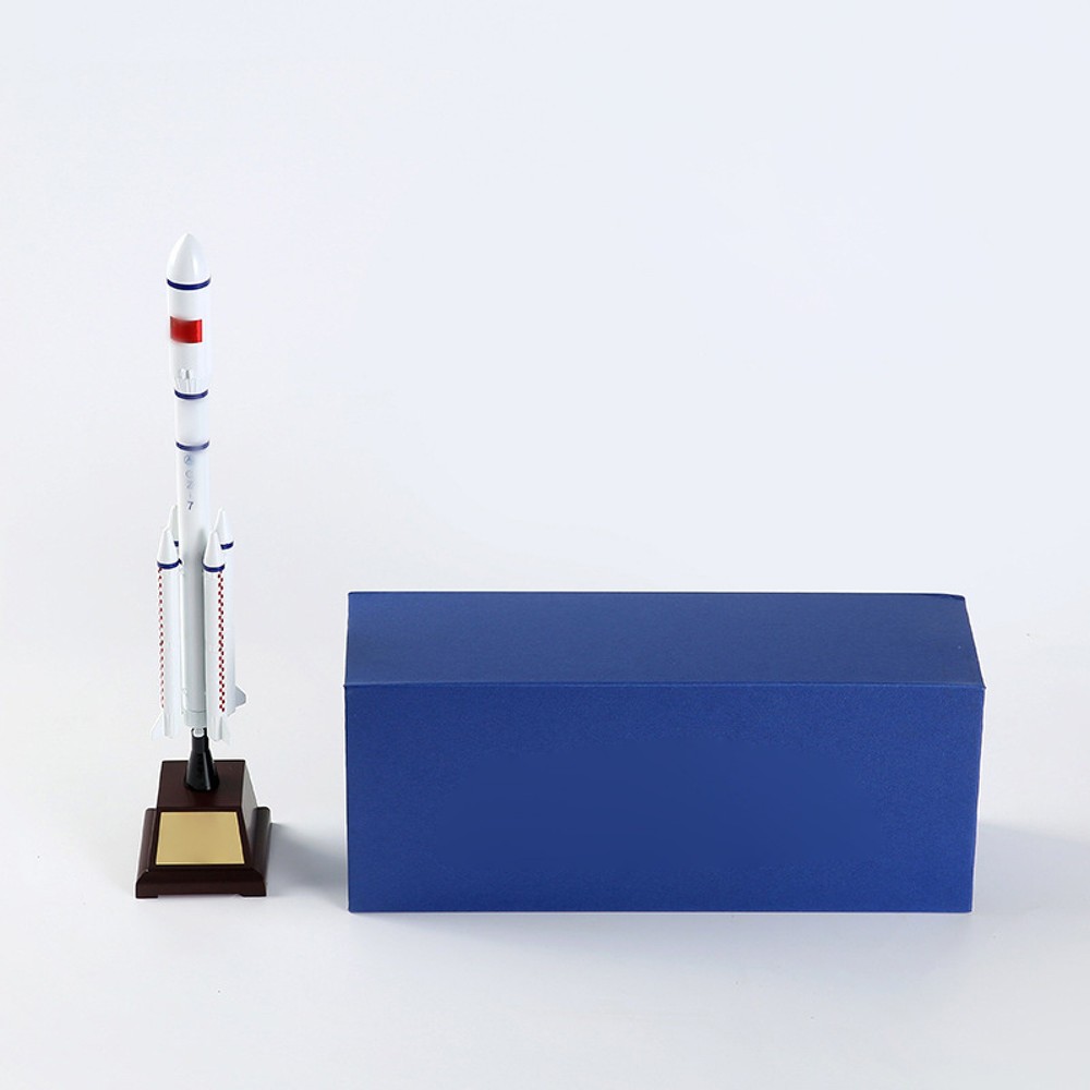 1/200 CZ-7 Long March 7 Rocket Model Simulation Alloy Spacecraft Scene Display a