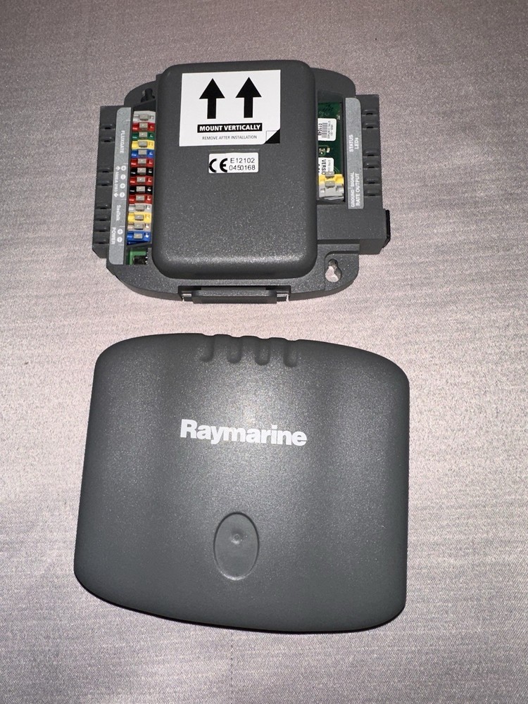 NEW Raymarine E12102 Heading sensor Gyroplus Compass