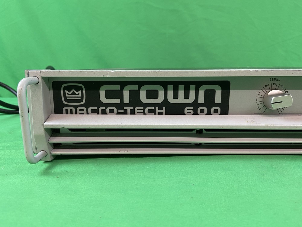 CROWN MACRO-TECH 600, 2 CHANNEL POWER AMPLIFIER