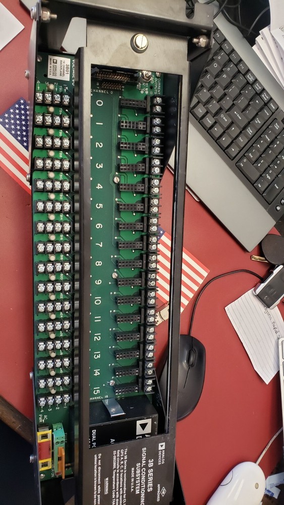 ANALOG DEVICES 3B01 16CH BACKPLANE MULTIPLEXER SYSTEM ( E1-2)