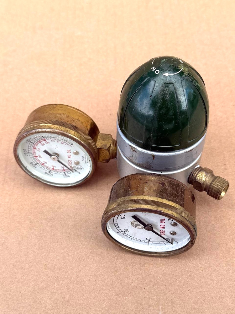 Marsh Instrument Compressed Gas Regulator for Welding