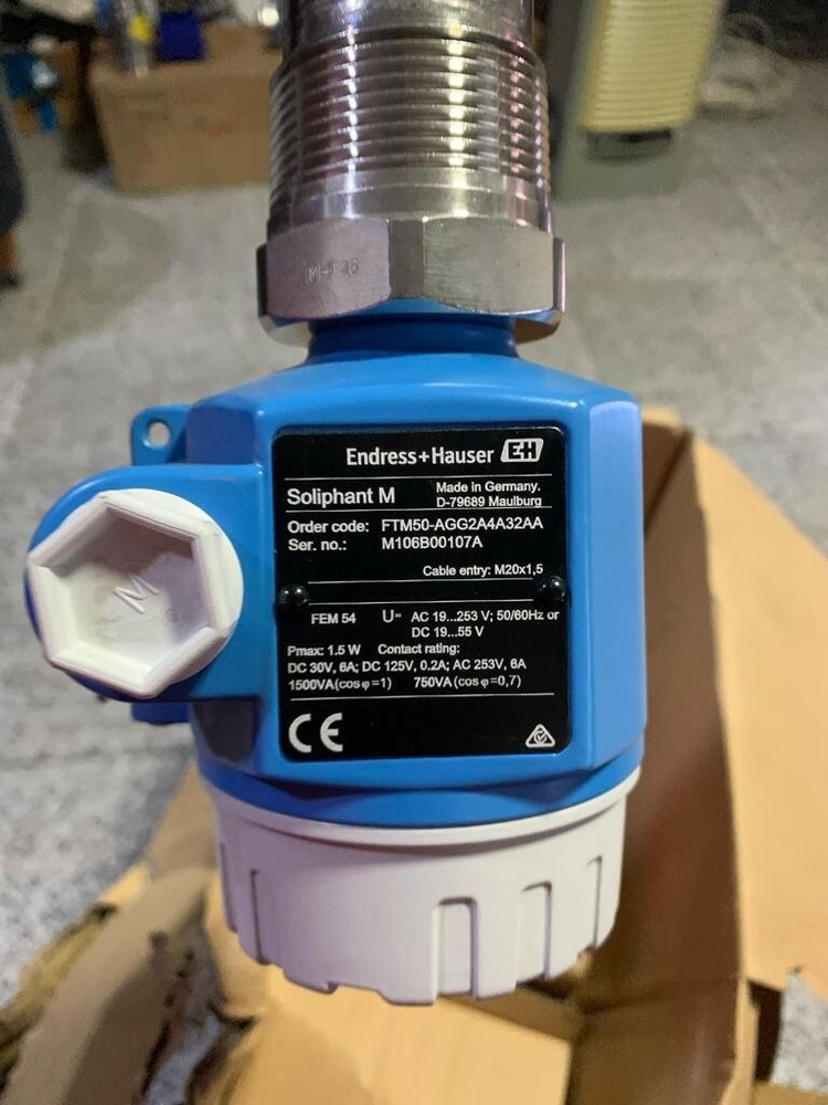 Endress & Hauser D-79689 / FTM50-AGG2A4A32AA ( DHL )