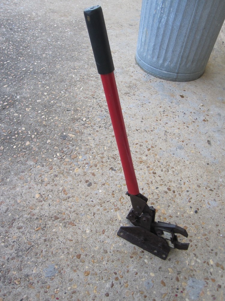 VINTAGE WIRE CRIMPER FOR LARGE BATTERY AND ELECTRICAL CONNECTION TOOL